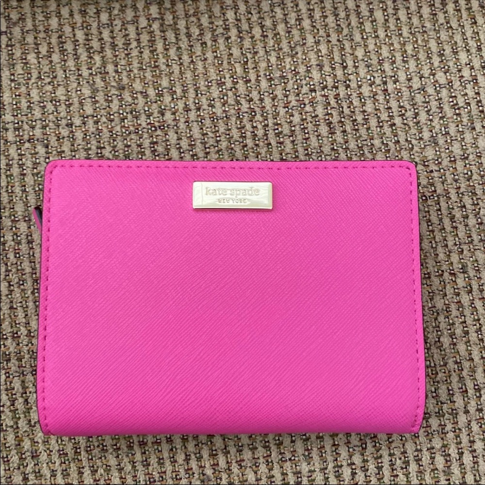 Kate Spade wallet - Picture 1 of 5